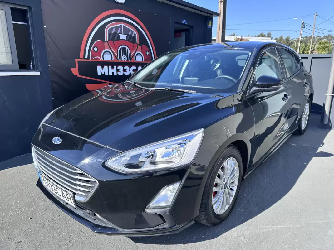 Ford Focus 2018 - 10900 EUR, 100000 km - AUTO.MOTO.pt - 100000km - foto 1 de 35