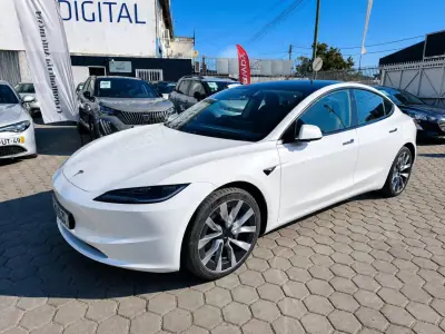 Tesla Model 3 2024 - 36500km