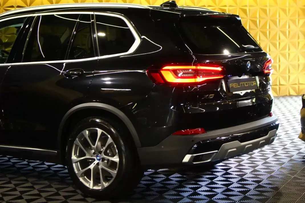 BMW X5 2022 - 47500 EUR, 156000 km - AUTO.MOTO.pt - 156000km - foto 14 de 54