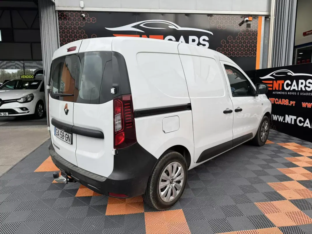 Renault EXPRESS 1.5 Blue dCi 2LUG 2023 - 9900 EUR, 177712 km - AUTO.MOTO.pt - 177712km - foto 2 de 14