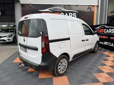 Renault EXPRESS 1.5 Blue dCi 2LUG 2023 - 9900 EUR, 177712 km - AUTO.MOTO.pt - 177712km - foto 2 de 14
