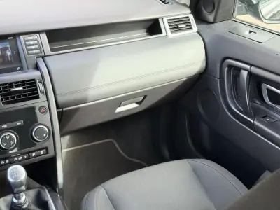 Land Rover Discovery Sport 2015 - 15900 EUR, 166000 km - AUTO.MOTO.pt - 166000km - foto 16 de 26
