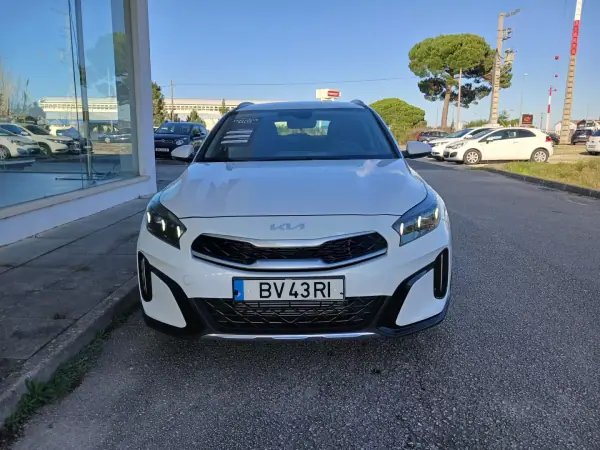Kia XCeed 2025 - 22950 EUR, 9 km - AUTO.MOTO.pt - 9km - foto 2 de 24