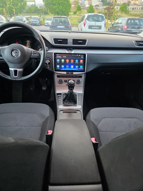 Volkswagen Passat Variant 2011 - 5999 EUR, 264000 km - 264000km - foto 9 de 12