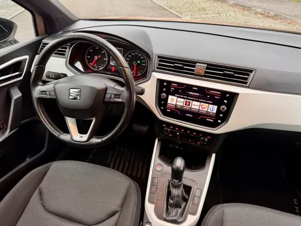 SEAT Arona 2018 - 18500 EUR, 136000 km - AUTO.MOTO.pt - 136000km - foto 17 de 28