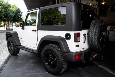 Jeep Wrangler 2008 - 30990 EUR, 142871 km - AUTO.MOTO.pt - 142871km - foto 3 de 29