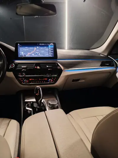 BMW 530 2021 - 30750 EUR, 109480 km - AUTO.MOTO.pt - 109480km - foto 16 de 22