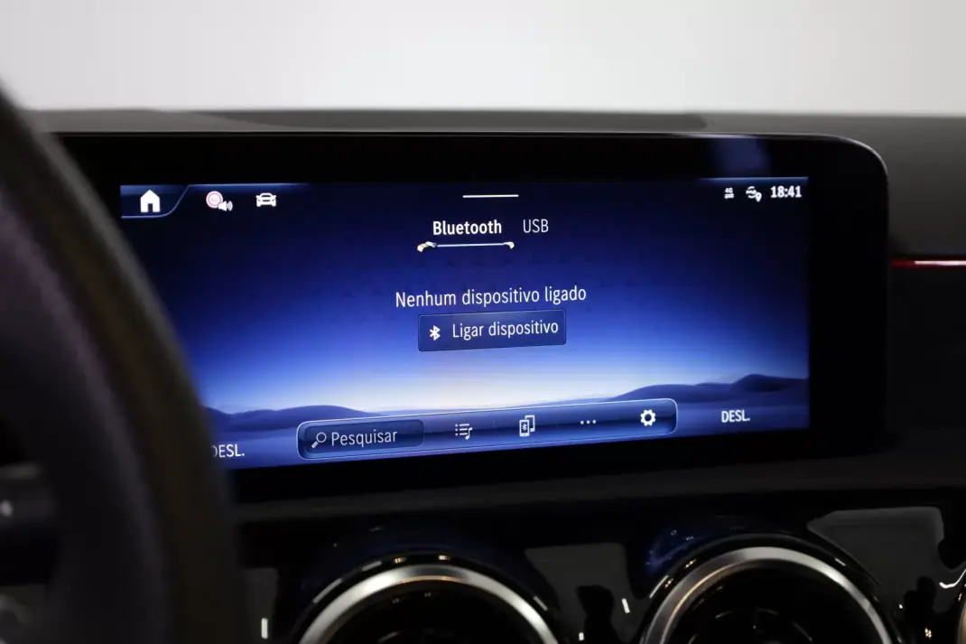 Mercedes-Benz A 180 Limousine 2025 - 39990 EUR, 6272 km - AUTO.MOTO.pt - 6272km - foto 44 de 47