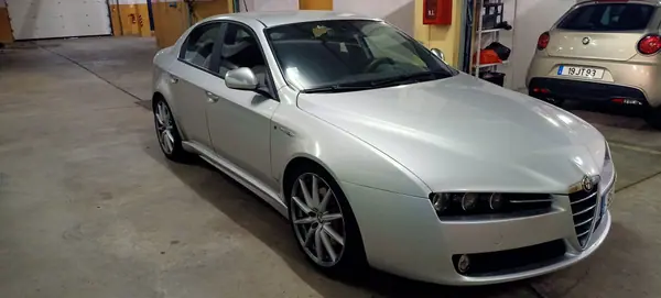 Alfa Romeo 159 2010 — foto 3 de 15