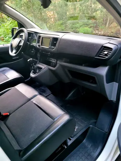 Peugeot Expert 2019 - 14990 EUR, 158000 km - AUTO.MOTO.pt - 158000km - foto 9 de 10