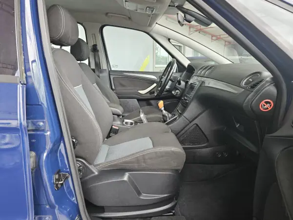 Ford S-Max 2012 - 8250 EUR, 260000 km - AUTO.MOTO.pt - 260000km - foto 7 de 13