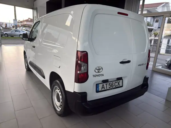 Toyota PROACE City EXCLUSIVE 2022 - 16490 EUR, 80811 km - AUTO.MOTO.pt - 80811km - foto 18 de 21