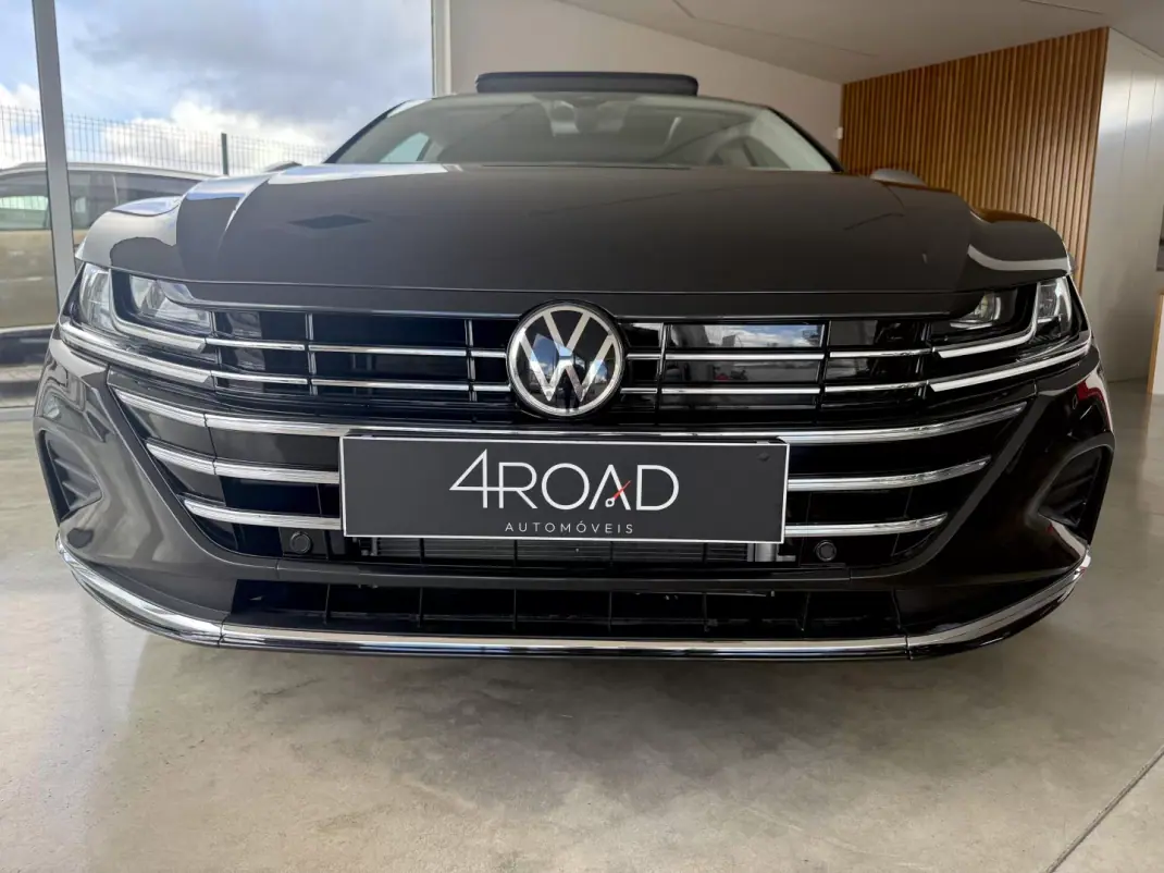 Volkswagen Arteon Shooting Brake 2021 - 23500 EUR, 168600 km - AUTO.MOTO.pt - 168600km - foto 13 de 144