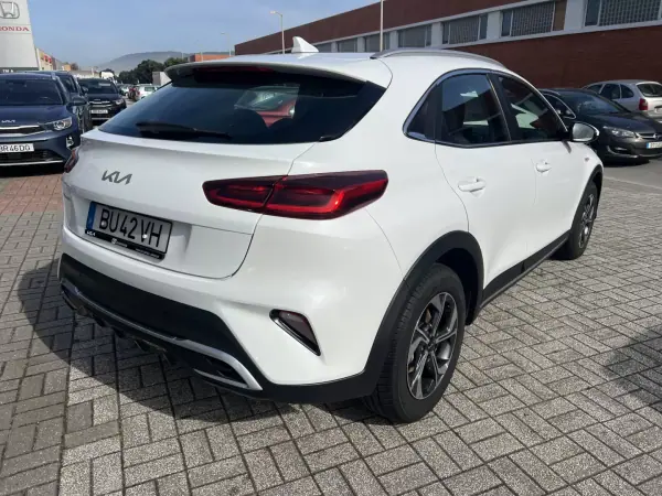 Kia XCeed 2025 - 22500 EUR, 3500 km - AUTO.MOTO.pt - 3500km - foto 6 de 21