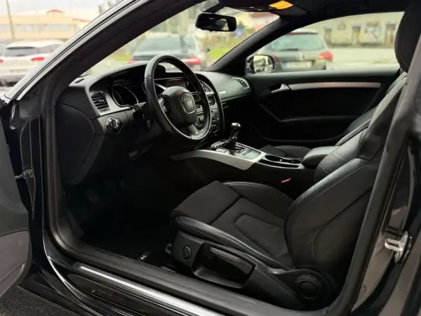 Audi A5 2010 - 17990 EUR, 157000 km - AUTO.MOTO.pt - 157000km - foto 4 de 20