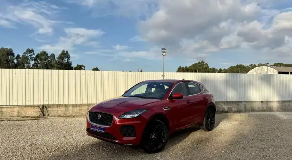 Jaguar E-Pace 2019 — foto 2 de 60