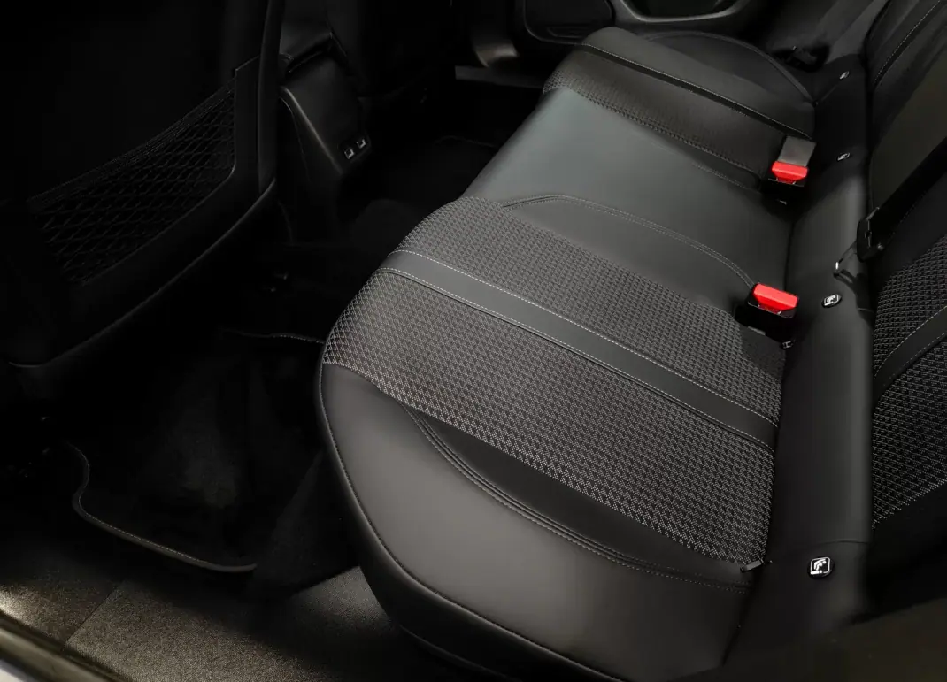 Peugeot 2008 2020 - 15990 EUR, 67000 km - AUTO.MOTO.pt - 67000km - foto 34 de 61