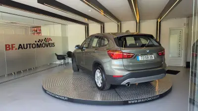 BMW X1 2016 - 22500 EUR, 76896 km - AUTO.MOTO.pt - 76896km - foto 16 de 61