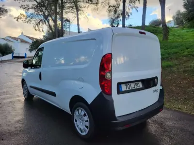 Fiat 2011 - 7250 EUR, 489563 km - AUTO.MOTO.pt - 489563km - foto 4 de 20