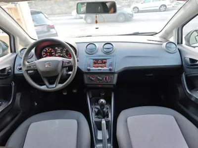 SEAT Ibiza 2016 - 10900 EUR, 80000 km - AUTO.MOTO.pt - 80000km - foto 26 de 29