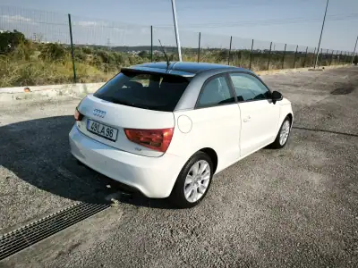 Audi A1 2010 - 9950 EUR, 236924 km - AUTO.MOTO.pt - 236924km - foto 11 de 43