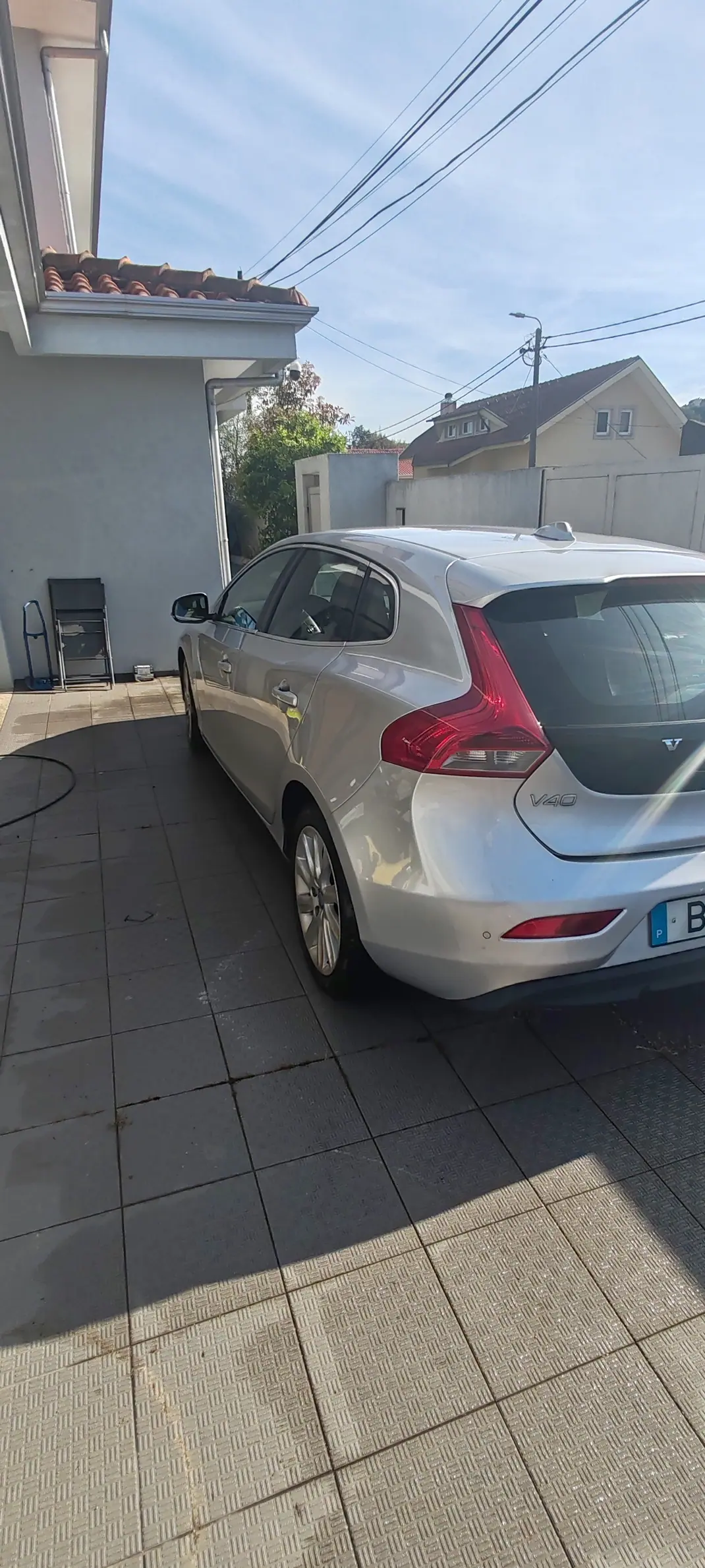 Volvo V40 2013 - 7600 EUR, 290000 km - AUTO.MOTO.pt - 290000km - foto 4 de 14