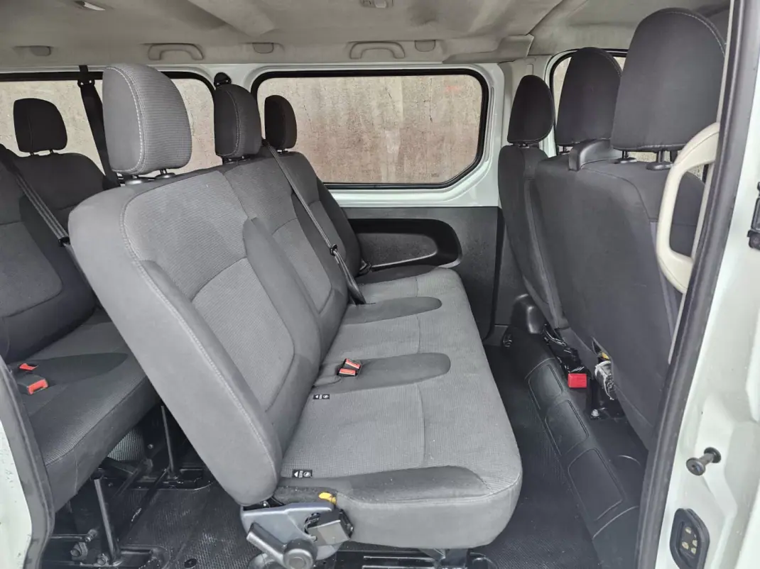 Renault Trafic 2021 - 27999 EUR, 164000 km - AUTO.MOTO.pt - 164000km - foto 8 de 14