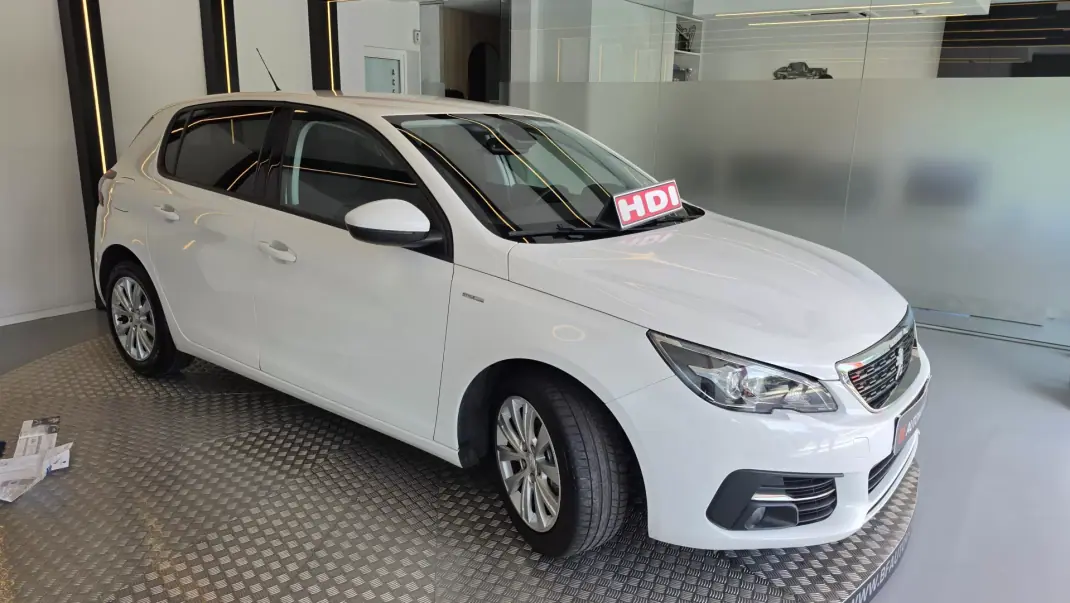 Peugeot 308 2021 - 9500 EUR, 224621 km - 224621km - foto 17 de 59