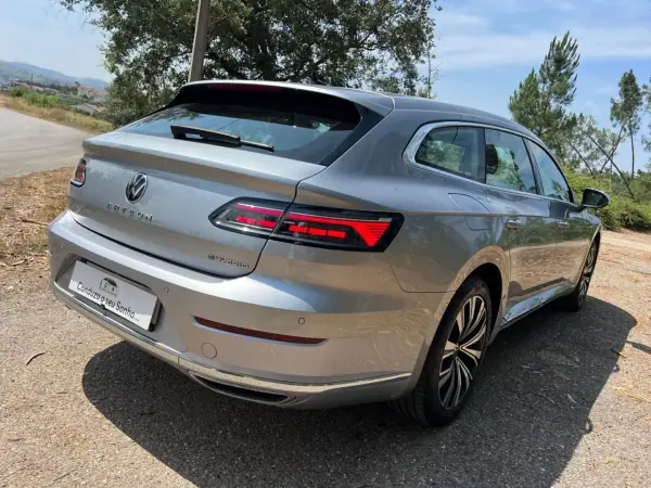 Volkswagen Arteon Shooting Brake 2021 - 27900 EUR, 89450 km - AUTO.MOTO.pt - 89450km - foto 17 de 43