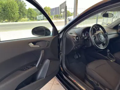 Audi A1 Sportback 2014 - 15750 EUR, 119146 km - 119146km - foto 15 de 26