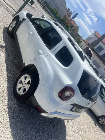 Dacia Duster 2019 - 13999 EUR, 240000 km - AUTO.MOTO.pt - 240000km - foto 3 de 7