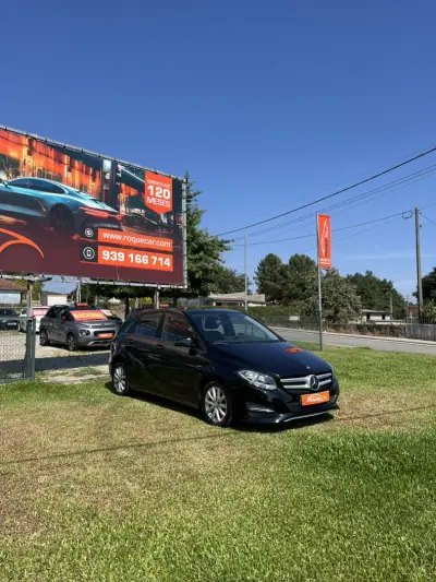 Mercedes-Benz B 180 2012 - 12900 EUR, 125490 km - AUTO.MOTO.pt - 125490km - foto 3 de 14