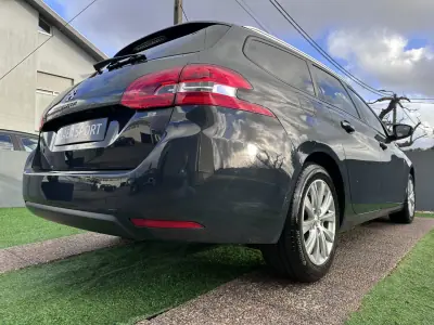 Peugeot 308 SW 2016 - 8900 EUR, 200000 km - AUTO.MOTO.pt - 200000km - foto 19 de 51