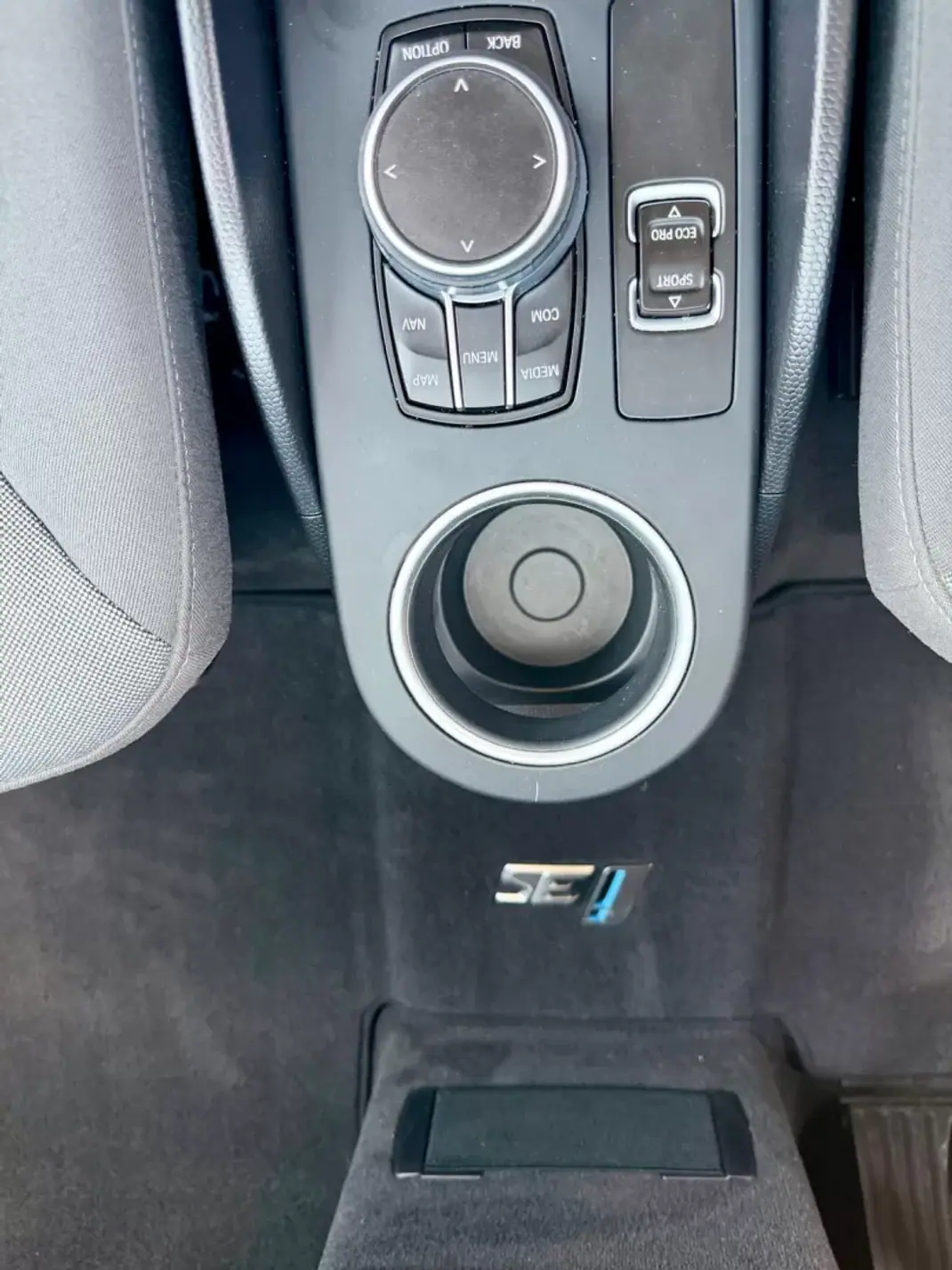 BMW i3 2021 - 28167 EUR, 33600 km - AUTO.MOTO.pt - 33600km - foto 23 de 27