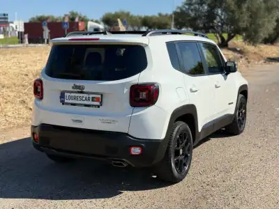 Jeep Renegade 2019 - 15995 EUR, 105000 km - AUTO.MOTO.pt - 105000km - foto 22 de 34