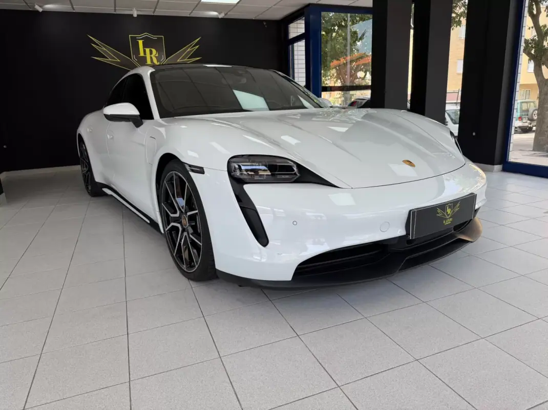 Porsche Taycan 2023 - 67000 EUR, 46411 km - 46411km - foto 10 de 40