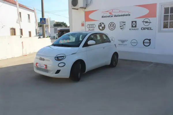 Fiat 500e 2022 - 18980 EUR, 25923 km - AUTO.MOTO.pt - 25923km - foto 2 de 10