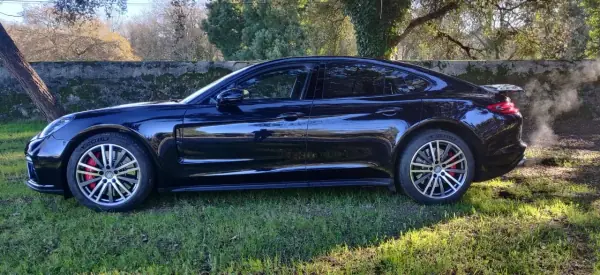 Porsche Panamera 2017 - 76490 EUR, 62500 km - AUTO.MOTO.pt - 62500km - foto 8 de 49