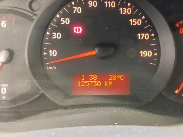 Renault Kangoo 2021 - 12900 EUR, 125730 km - AUTO.MOTO.pt - 125730km - foto 6 de 9