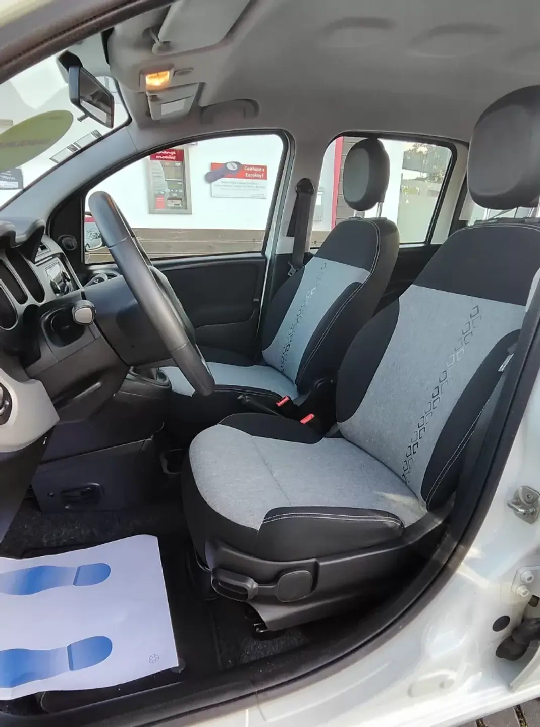 Fiat Panda 2019 - 7700 EUR, 136000 km - AUTO.MOTO.pt - 136000km - foto 3 de 10