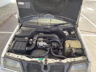 Mercedes-Benz C 200 1994 - 3990 EUR, 281790 km - AUTO.MOTO.pt - 281790km - foto 6 de 9