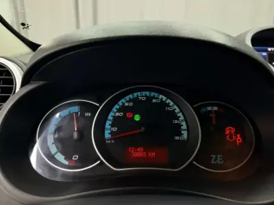 Renault 2016 - 7500 EUR, 38000 km - AUTO.MOTO.pt - 38000km - foto 16 de 16