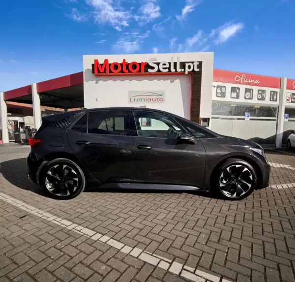 Cupra Born 2023 - 31400 EUR, 69000 km - AUTO.MOTO.pt - 69000km - foto 9 de 11