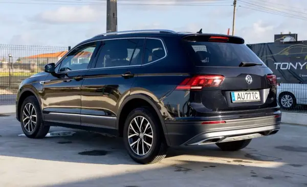 Volkswagen Tiguan Allspace 2018 - 29890 EUR, 105000 km - AUTO.MOTO.pt - 105000km - foto 13 de 41