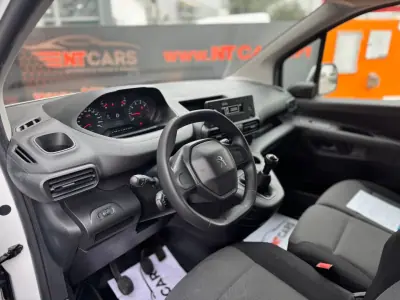 Peugeot PARTNER 1.6 BlueHDi L1 Pro 2019 - 11500 EUR, 172861 km - AUTO.MOTO.pt - 172861km - foto 3 de 11