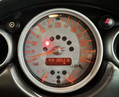MINI 3 Portas 2005 - 11900 EUR, 85312 km - 85312km - foto 20 de 47
