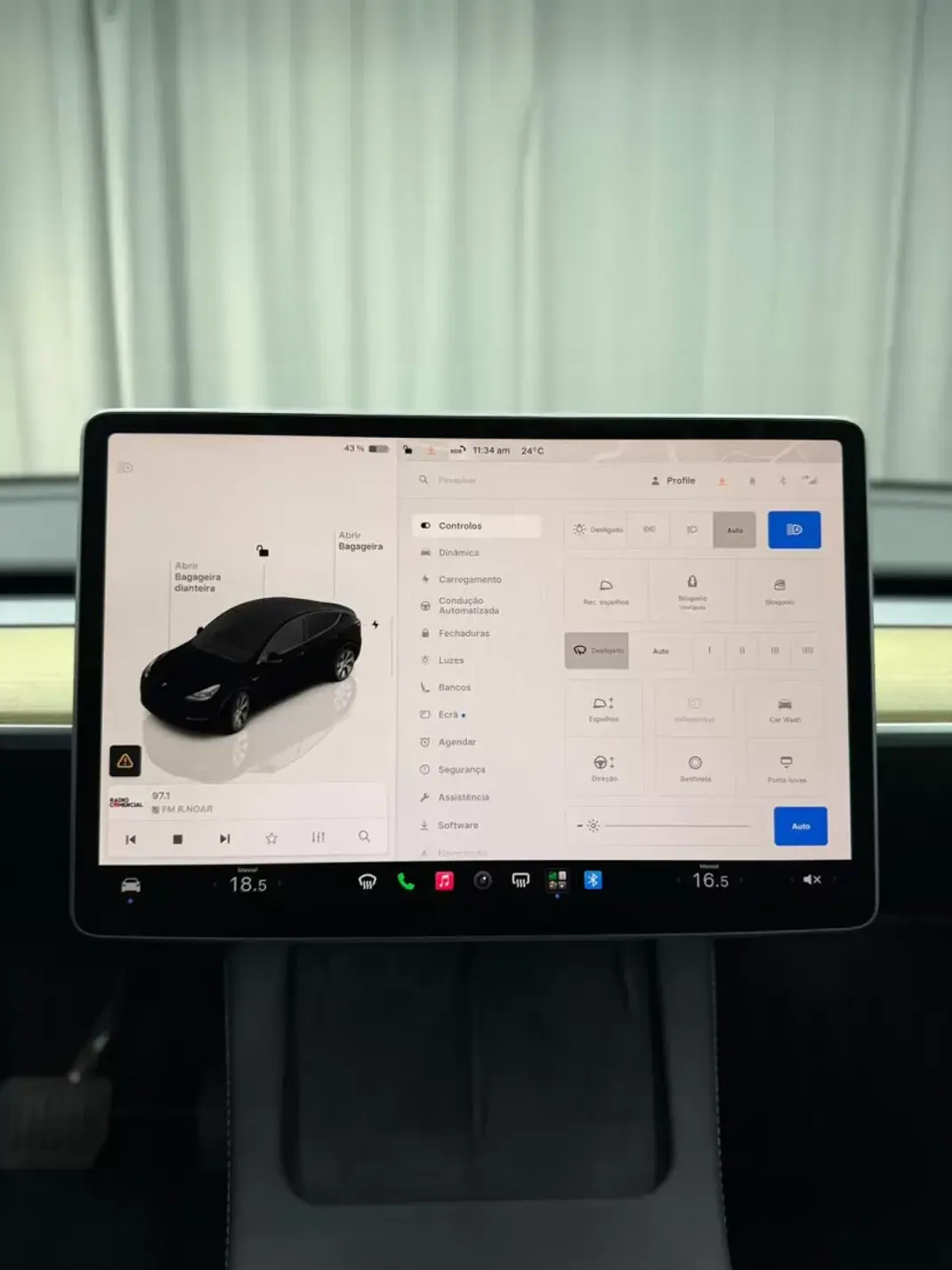 Tesla Model Y 2022 - 31000 EUR, 143000 km - 143000km - foto 15 de 25