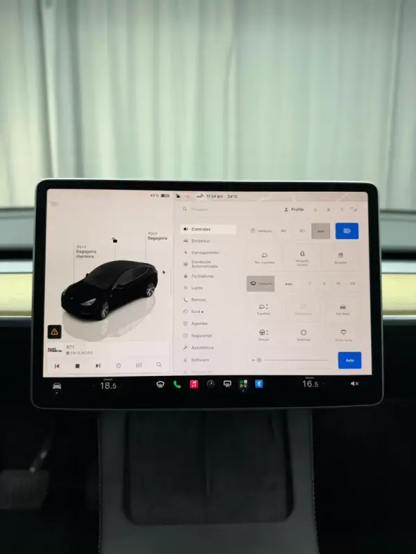 Tesla Model Y 2022 - 32000 EUR, 143000 km - AUTO.MOTO.pt - 143000km - foto 15 de 25