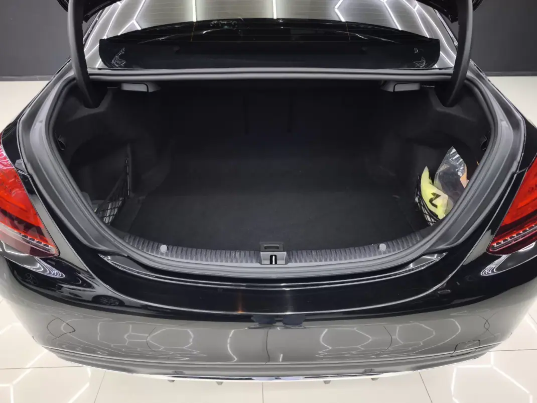 Mercedes-Benz C 220 2018 - 30950 EUR, 102676 km - AUTO.MOTO.pt - 102676km - foto 17 de 47