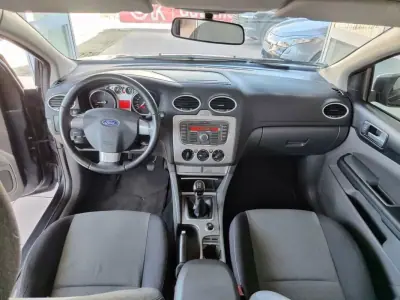 Ford Focus 2011 - 6750 EUR, 180000 km - AUTO.MOTO.pt - 180000km - foto 19 de 29